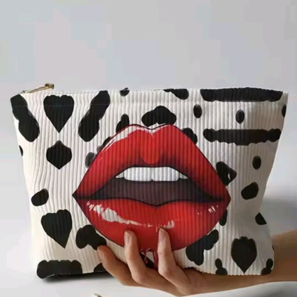 Stylish Alluring Red Lip Print Clutch